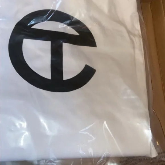 Brand new telfar 100% authentic